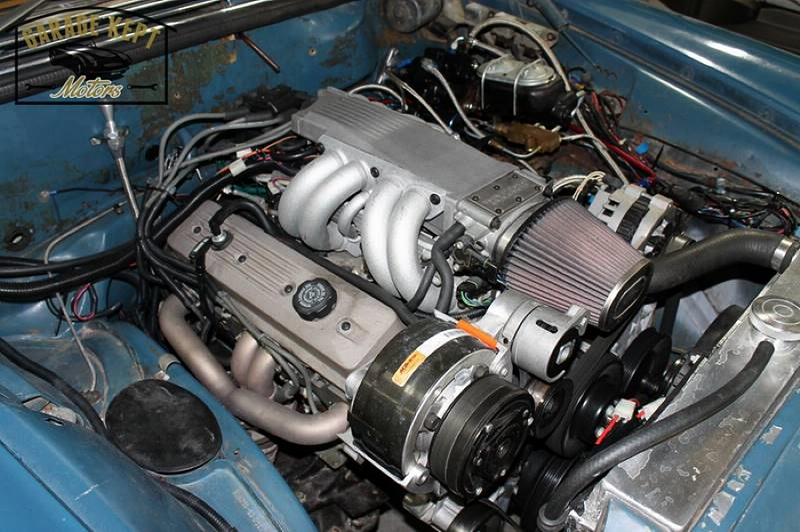 Illustration for article titled For $9,900, Could This Corvette-Powered 1968 Mercedes-Benz 250SE Be Both Shock and Ahhh?